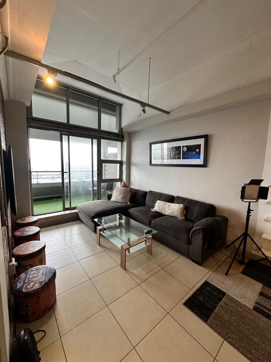 To Let 1 Bedroom Property for Rent in Woodstock Western Cape